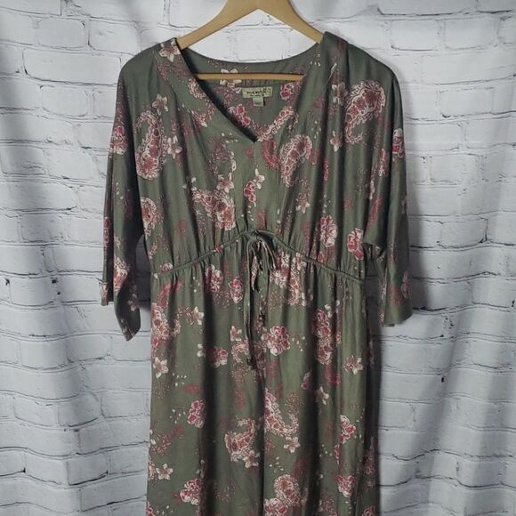 One World Dress - Picture 2 of 6